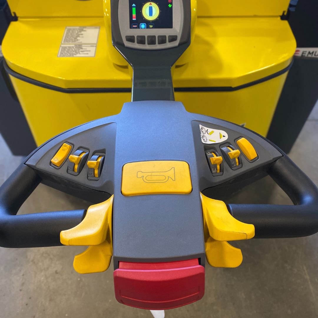 Chariot élévateur multidirectionnel Combilift - 4400 lb - WR4