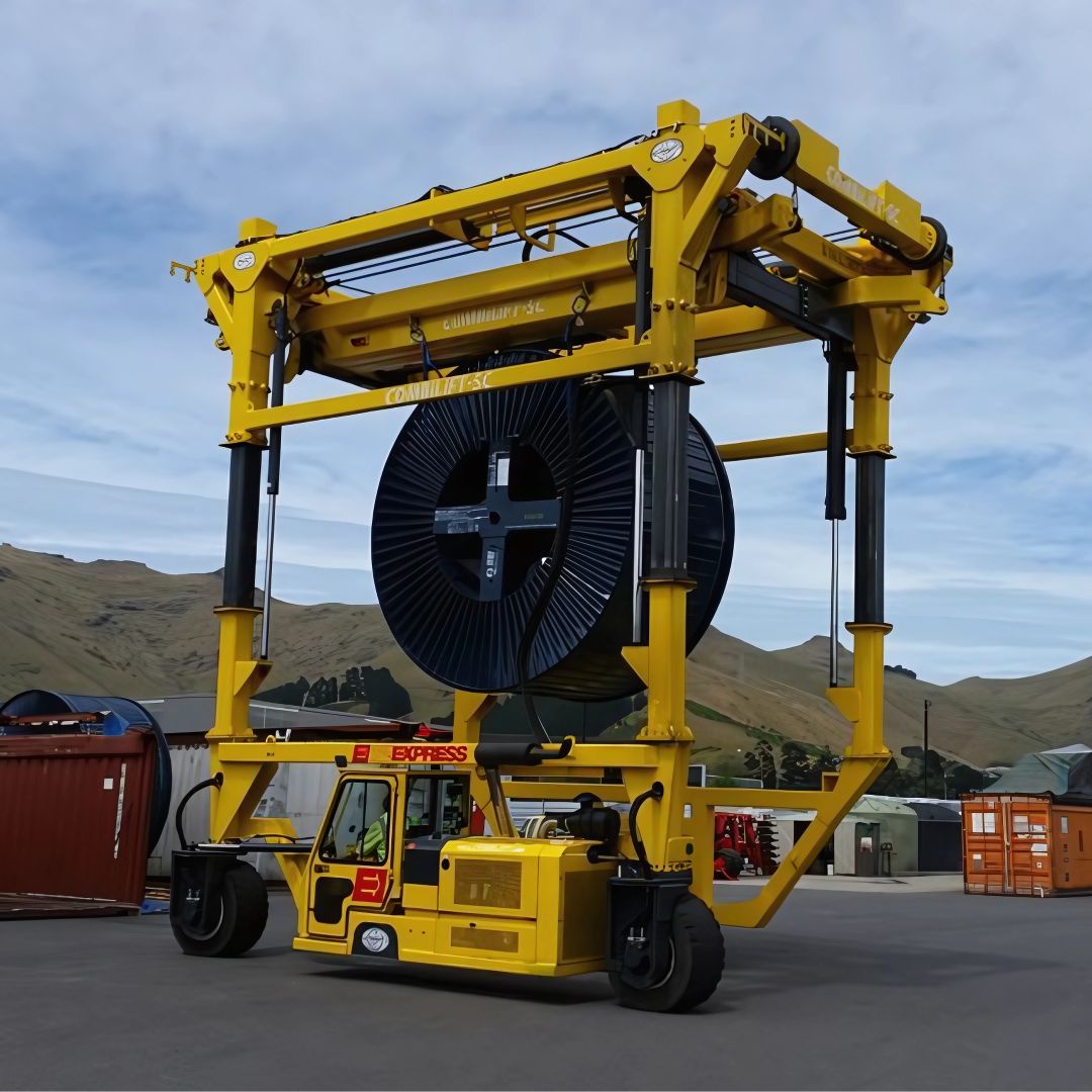 Straddle Carrier - Coil Industry - Combi-SC