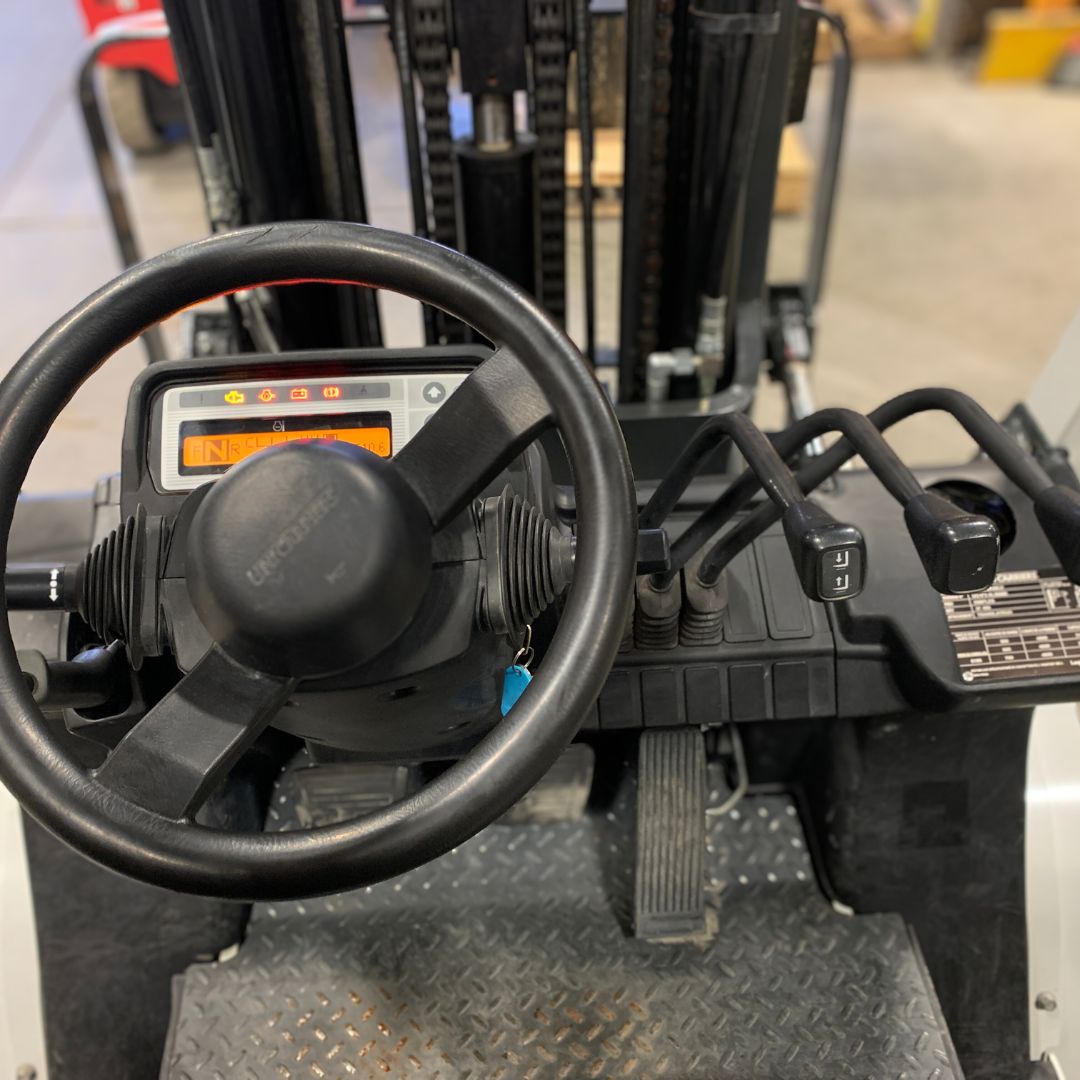 Unicarriers 7000lbs Forklift - PF70 (5)