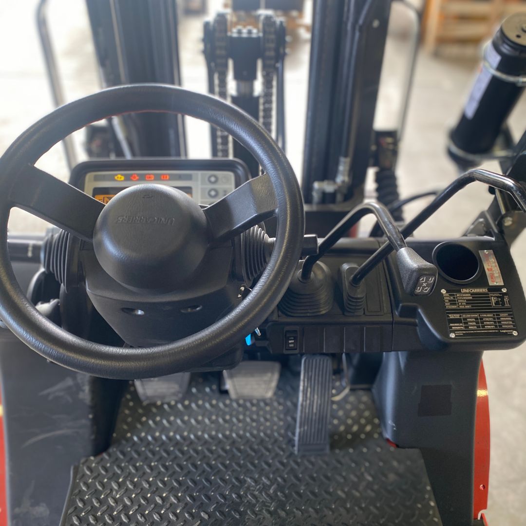 Chariot élévateur Unicarriers 5000lbs - PF50 (5)