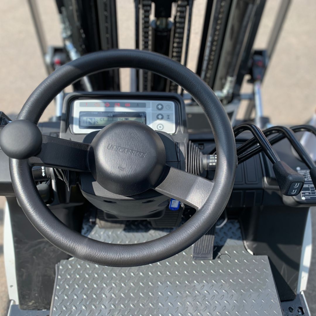 Chariot élévateur Unicarriers 5000lbs - PF50 (5)