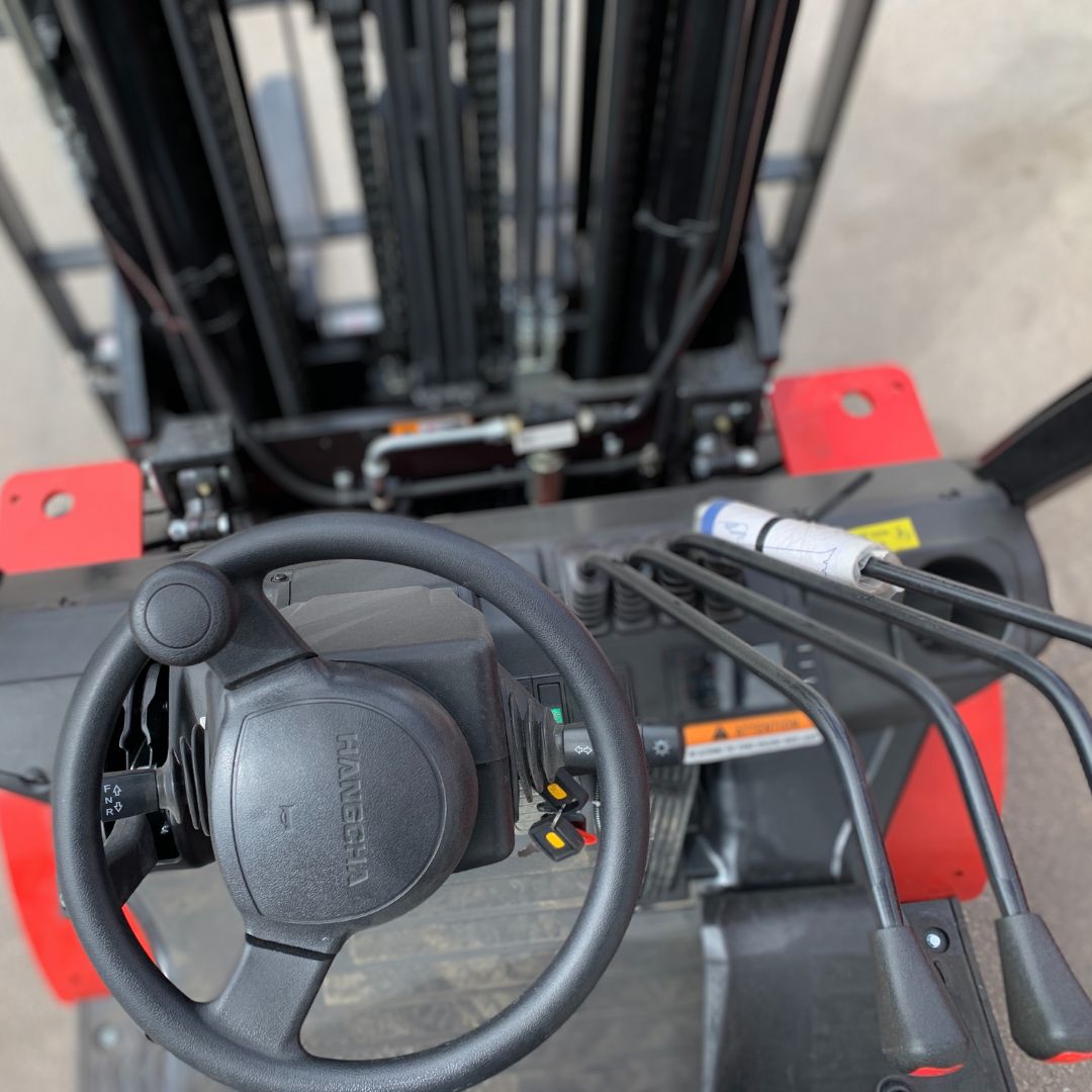 Chariot élévateur à combustion interne avec pneus pneumatiques - 7000 lb - CPCD35