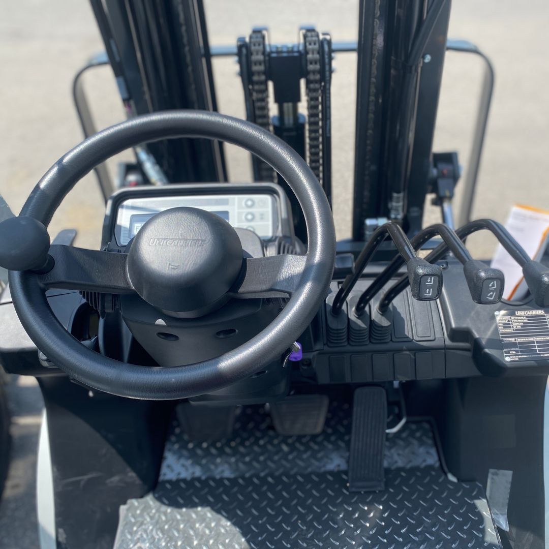 Chariot élévateur Unicarriers 5000lbs - PF50 (5)
