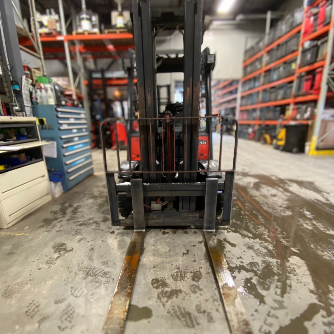 Chariot élévateur à combustion interne avec pneus pneumatiques - 7000 lb - H35D