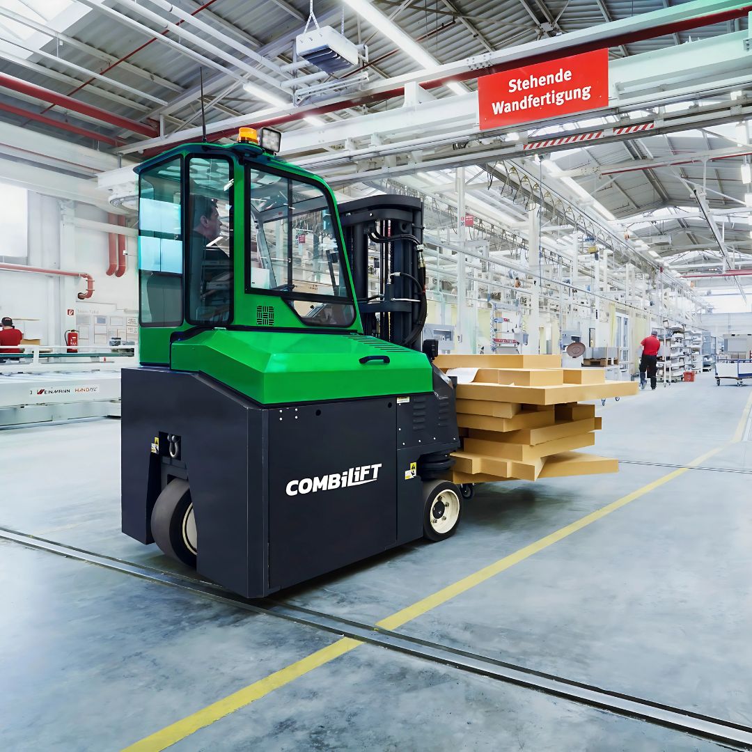 Combi-CB4E multidirectional forklift