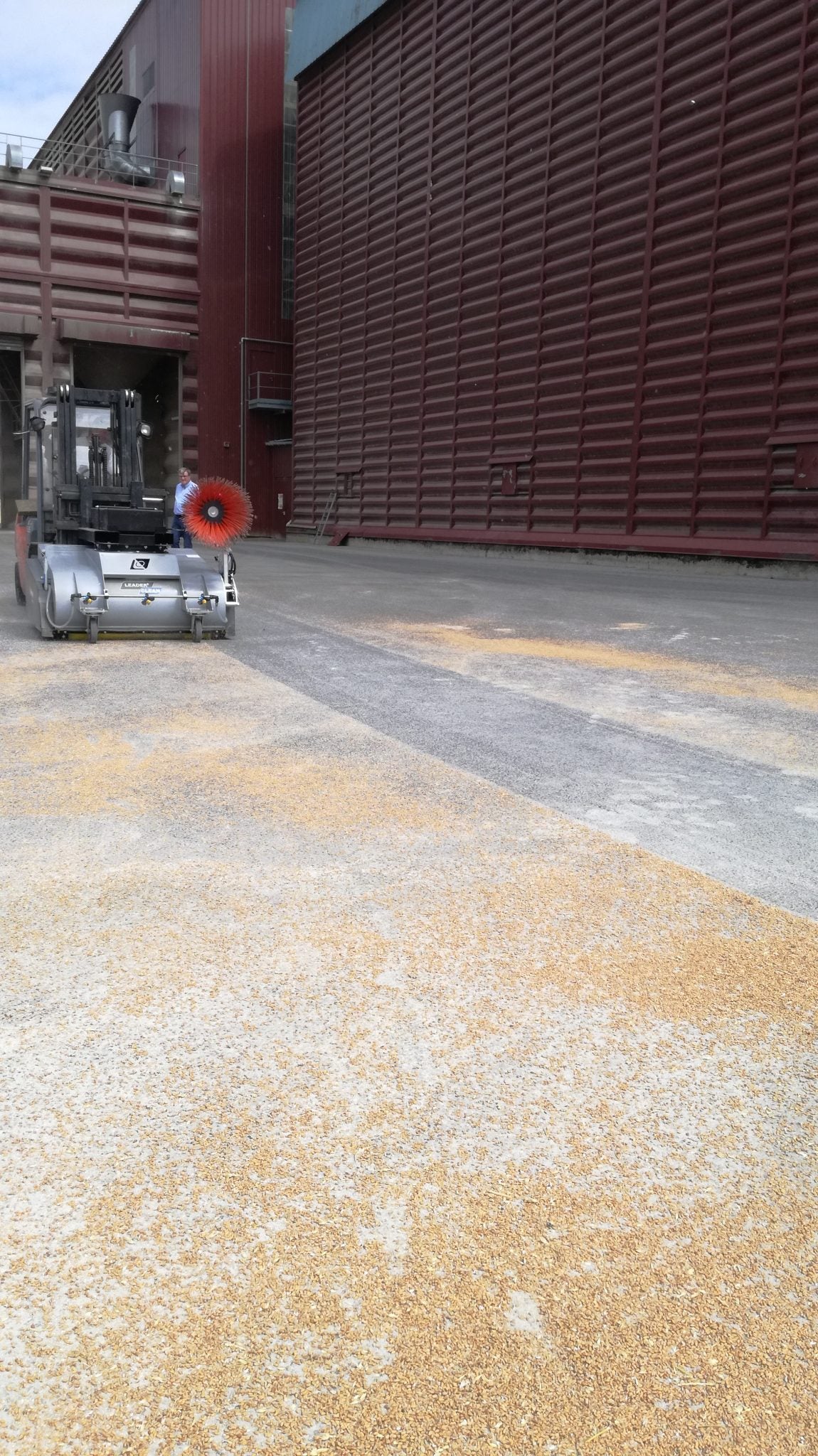 Balayeuse industrielle ramasseuse - Leader'Clean