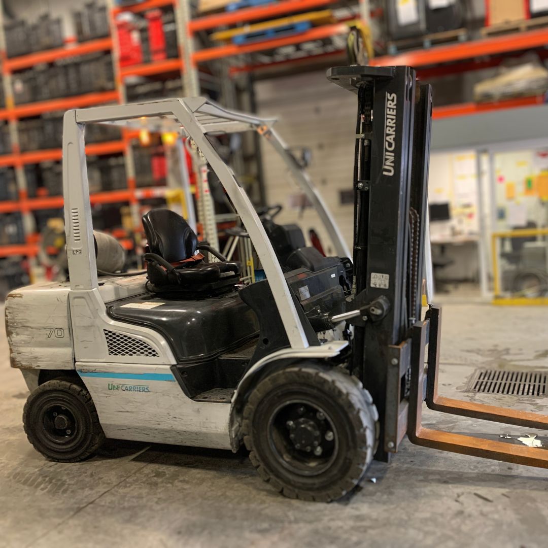 Chariot élévateur à combustion avec pneu pneumatique - 7000 lbs - PF70LP