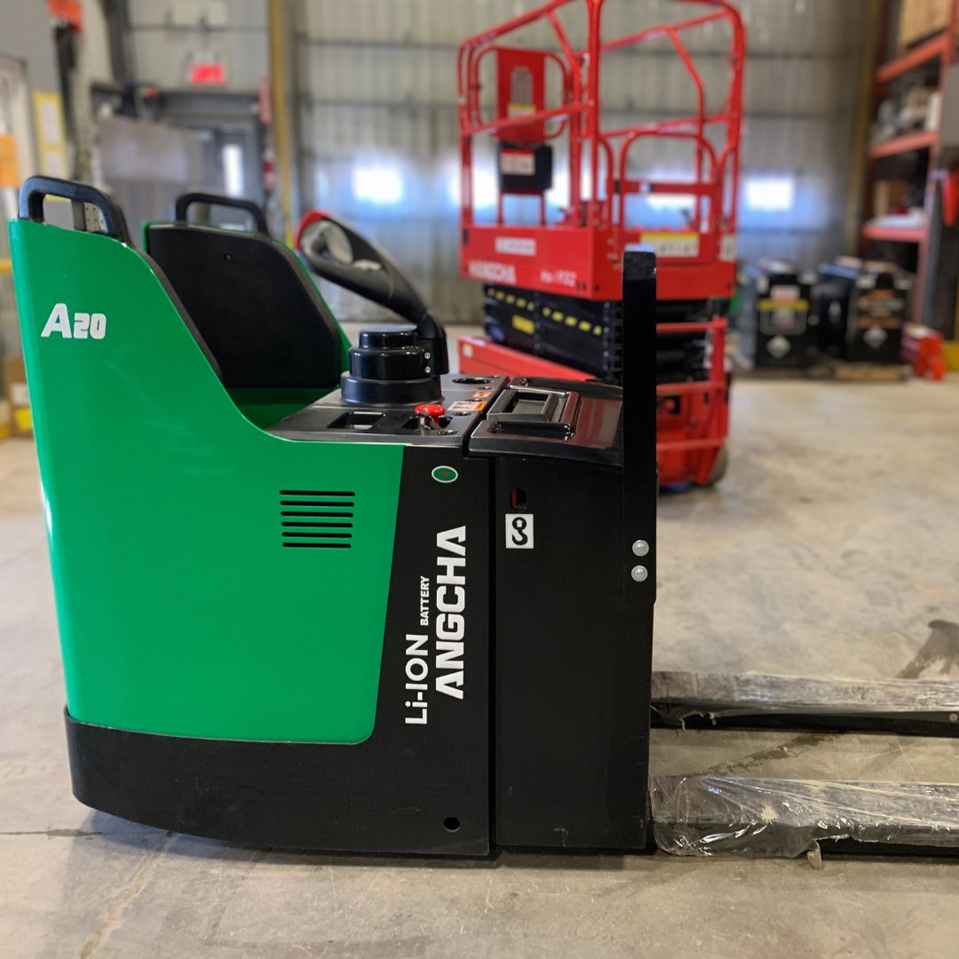 Operator-operated pallet truck - 4500 lb - CBD20