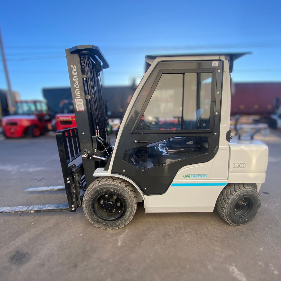 Chariot élévateur Unicarriers 6000lbs - PF60 (1)