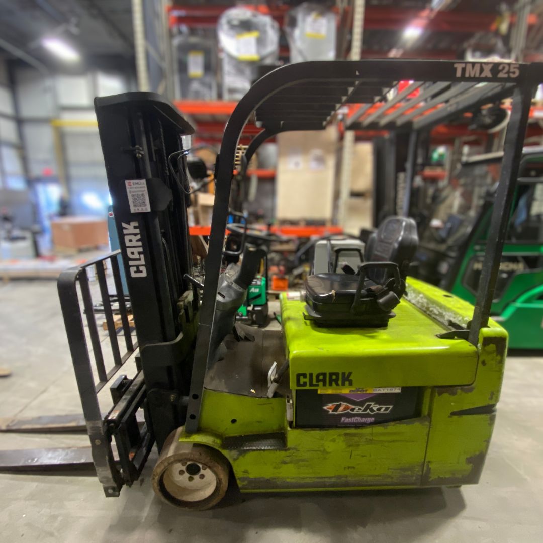 Electric 3-Wheel Sit-Down Forklift - 5000 lb - TMX25