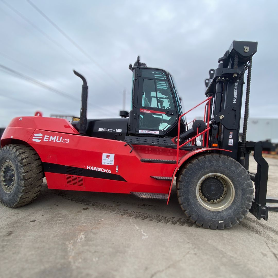 PROMO : Chariot élévateur à combustion avec pneus pneumatiques et tout terrain - 55000 lb - CPCD250