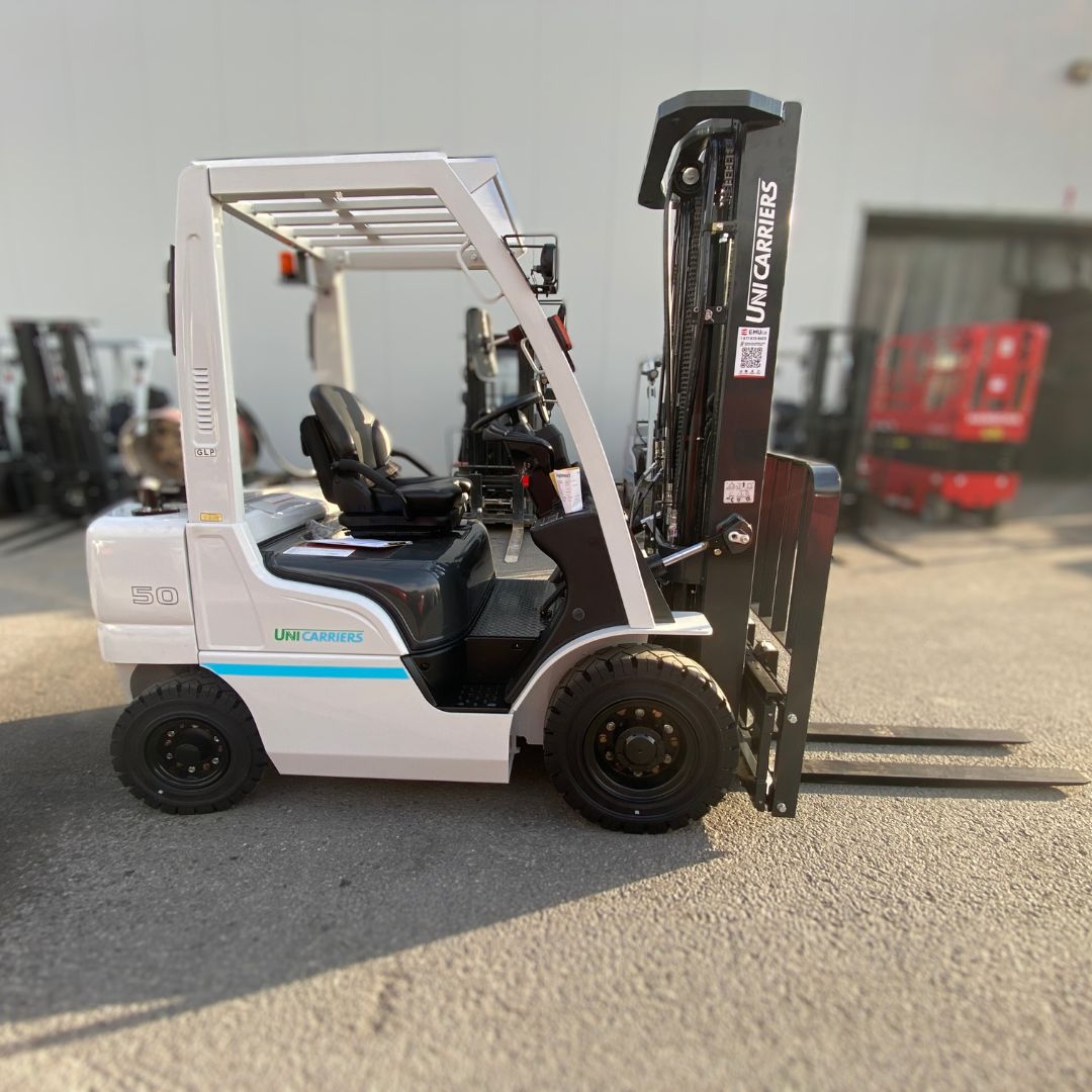 Chariot élévateur Unicarriers 5000lbs - PF50 (1)