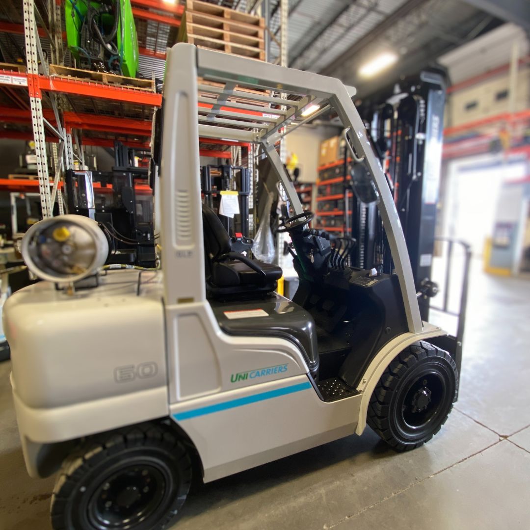 Chariot élévateur Unicarriers 6000lbs - PF60 (1)