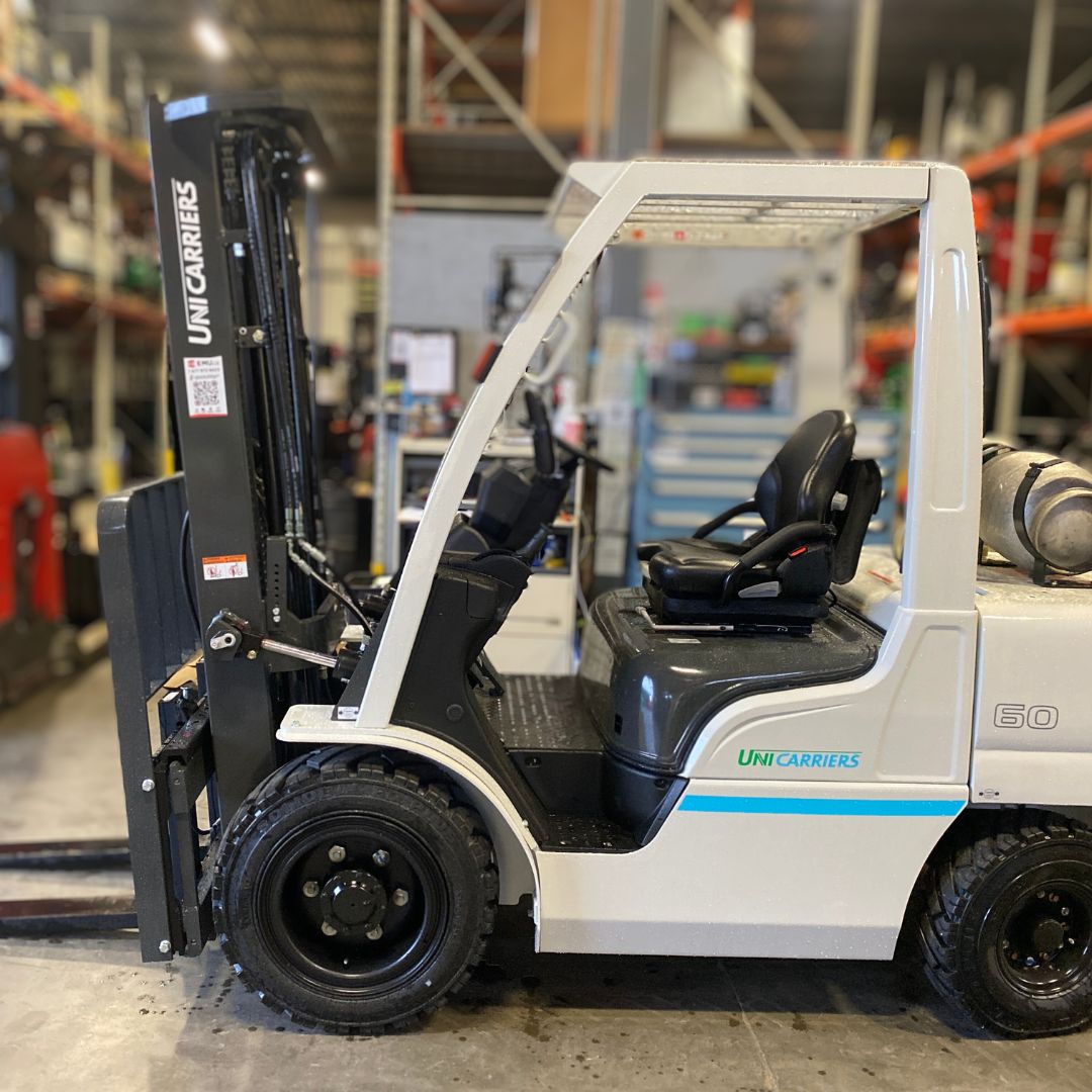 Chariot élévateur Unicarriers 6000lbs - PF60 (1)