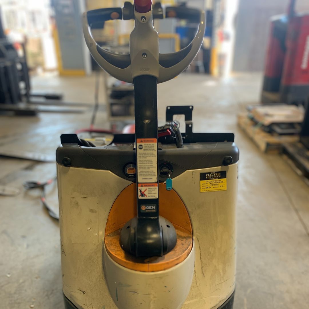 Walkie-Pedestrian Pallet Truck - 4500 lb - WP3045
