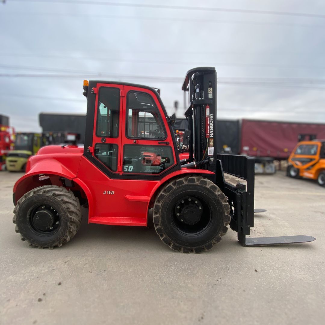 Chariot élévateur à combustion tout terrain - 11000 lb - CPCD50