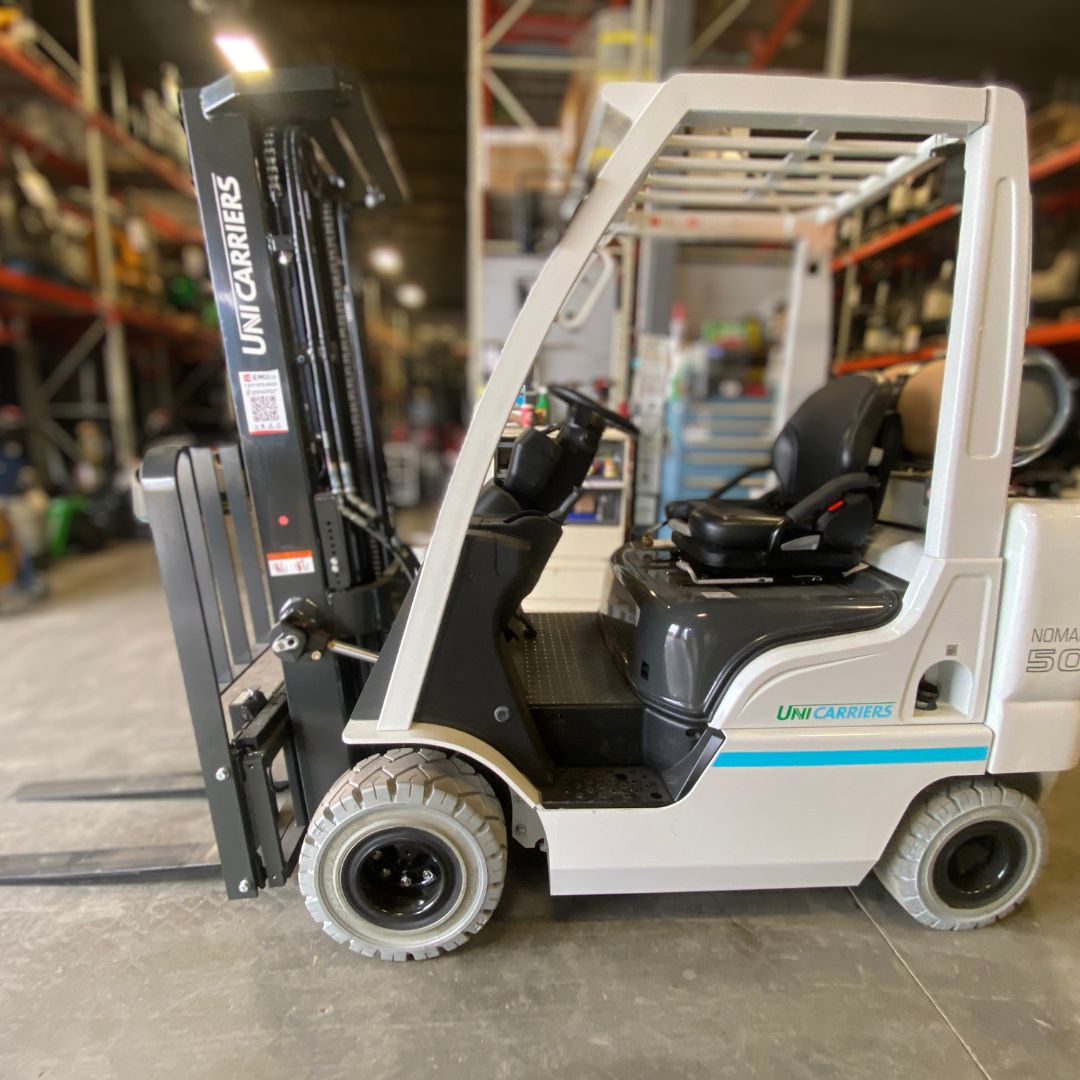 Chariot élévateur Unicarriers 5000lbs - AF50 (1)