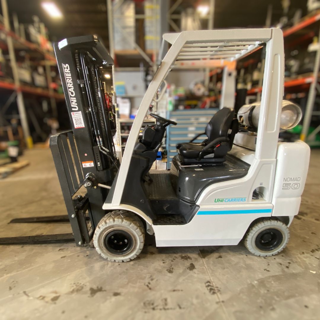 Chariot élévateur Unicarriers 5000lbs - AF50 (1)