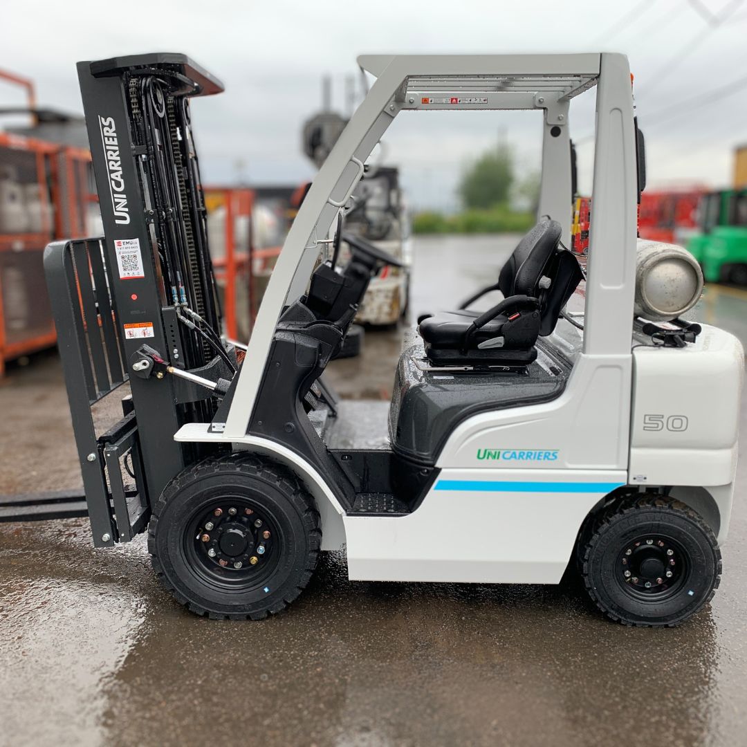 Chariot élévateur Unicarriers 5000lbs - PF50 (1)