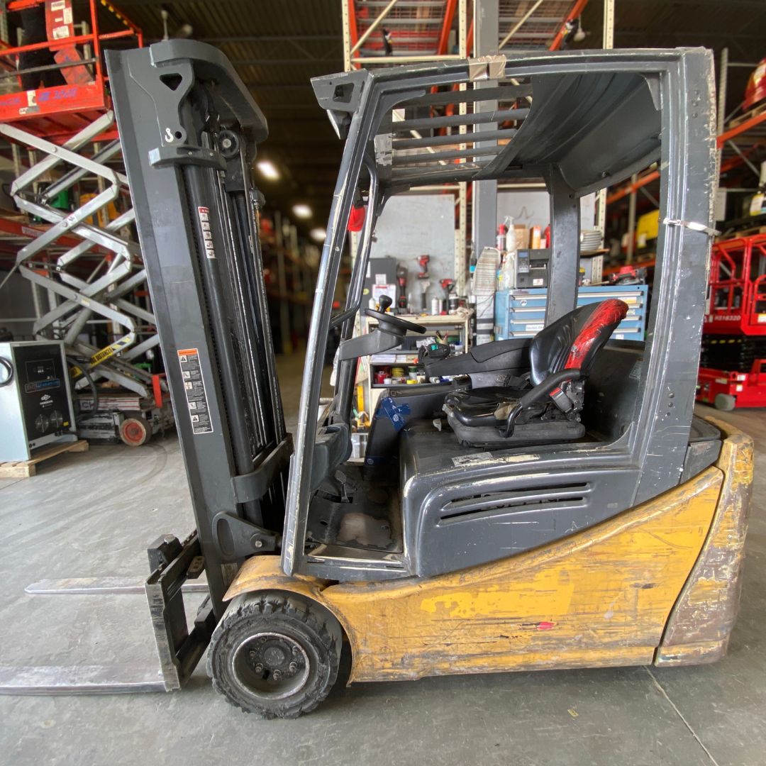 Chariot élévateur électrique Caterpillar - 4000 lb - 2ET4000