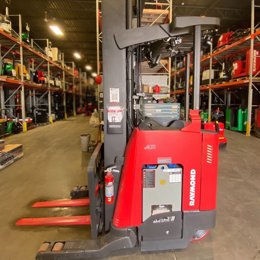 Chariot élévateurs à allée étroite Raymond - 4500 lb - 750-R45TT