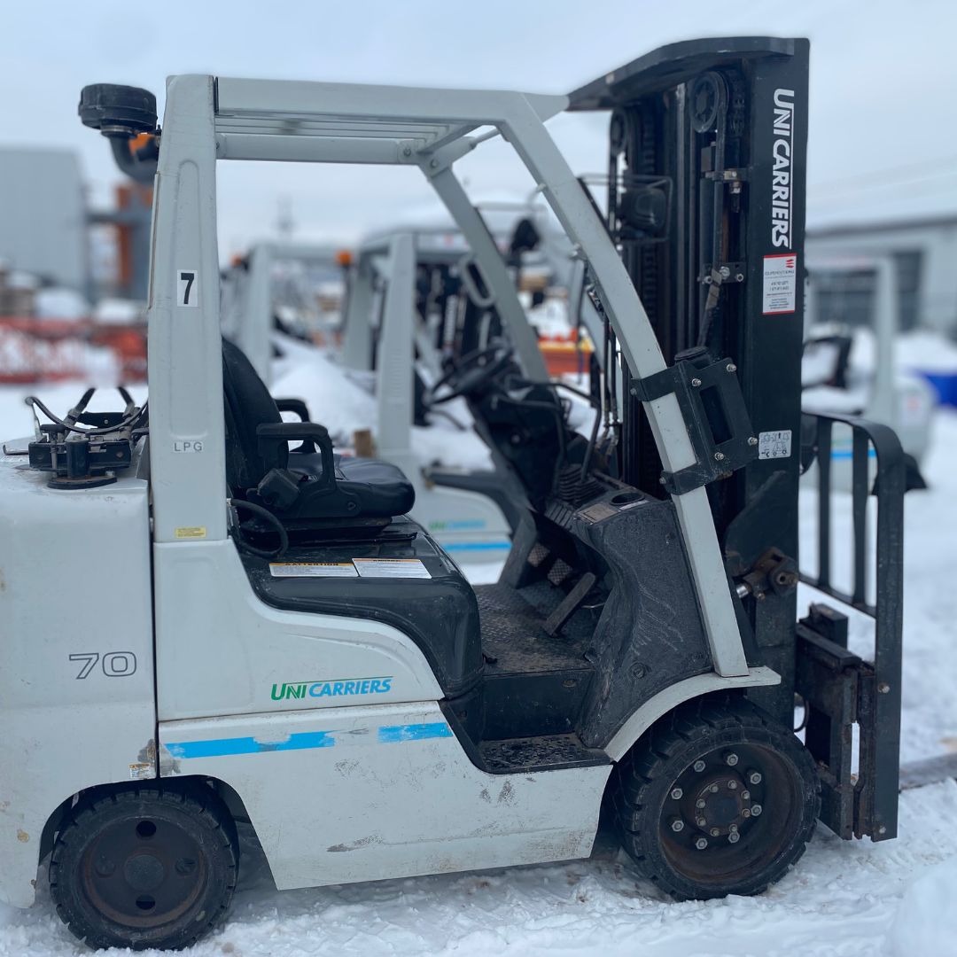 Chariot élévateur Unicarriers 7000lbs - CF70LP (1)