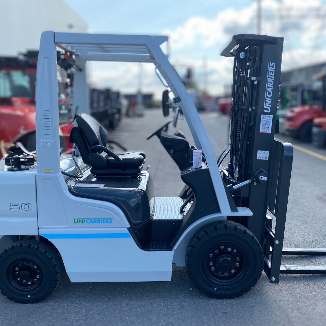 Chariot élévateur Unicarriers 5000lbs - PF50 (2)