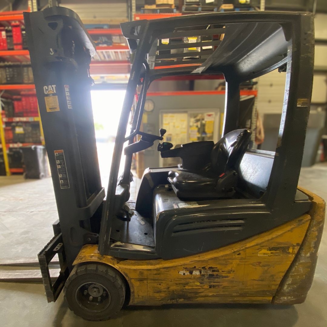 Chariot élévateur électrique Caterpillar - 4000 lb - 2ET4000
