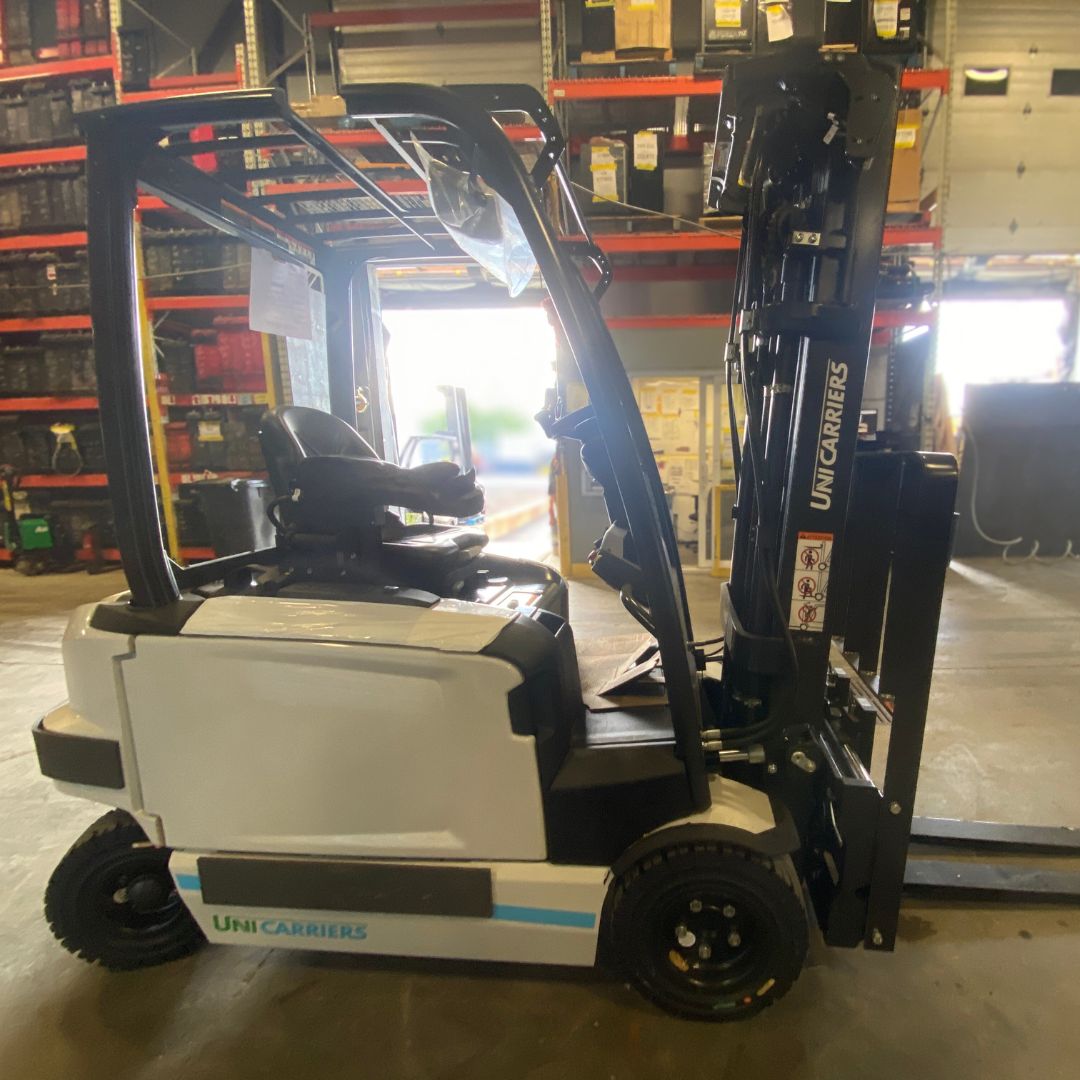 Chariot élévateur électrique Unicarriers - 4000 lb - MXS20