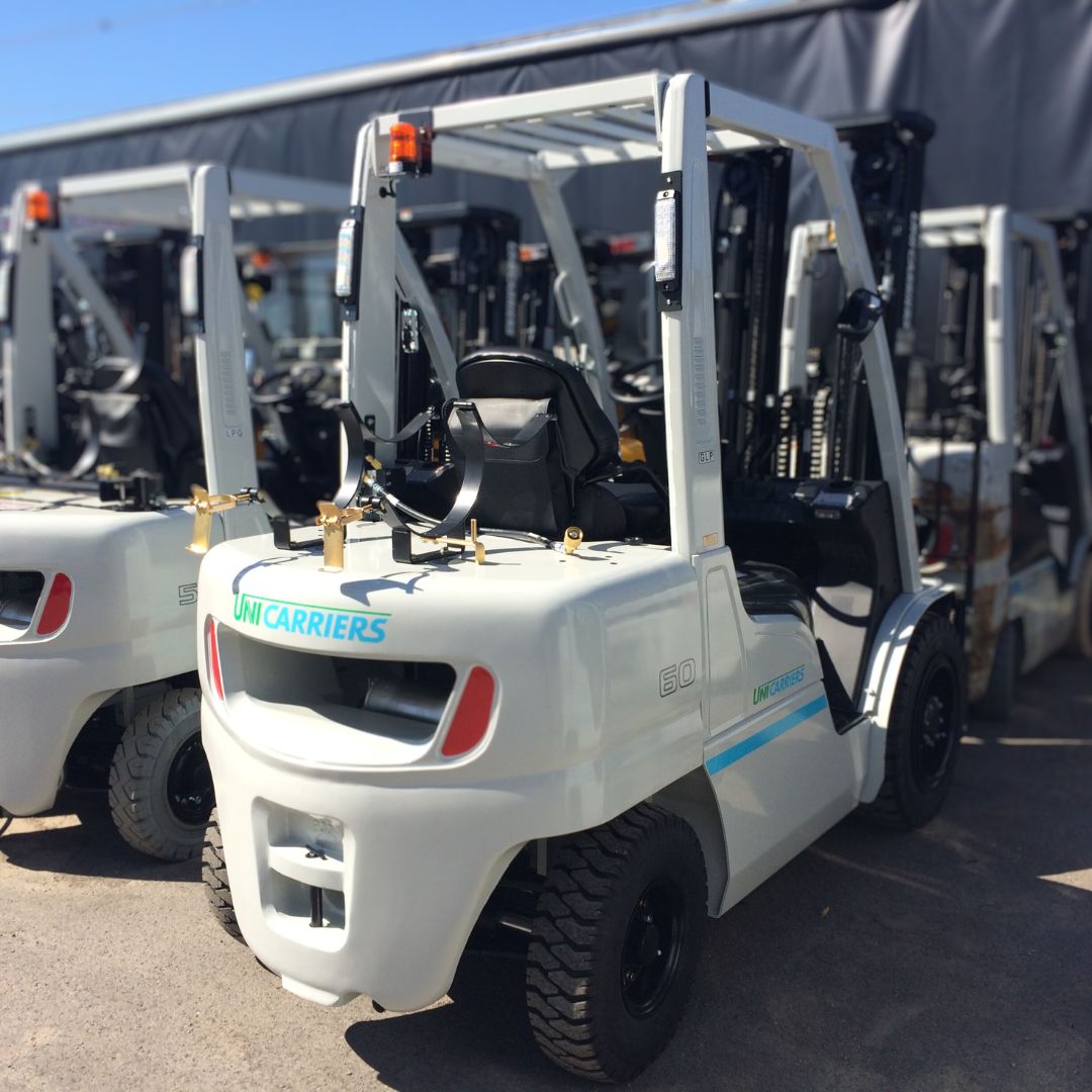 Chariot élévateur Unicarriers 6000lbs - PF60 (2)