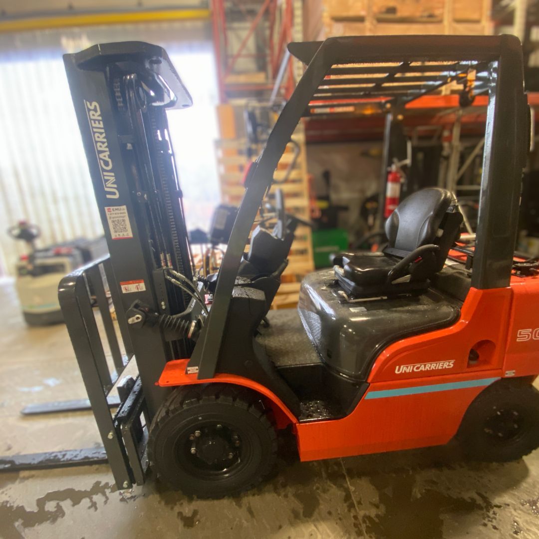 Chariot élévateur Unicarriers 5000lbs - PF50 (2)