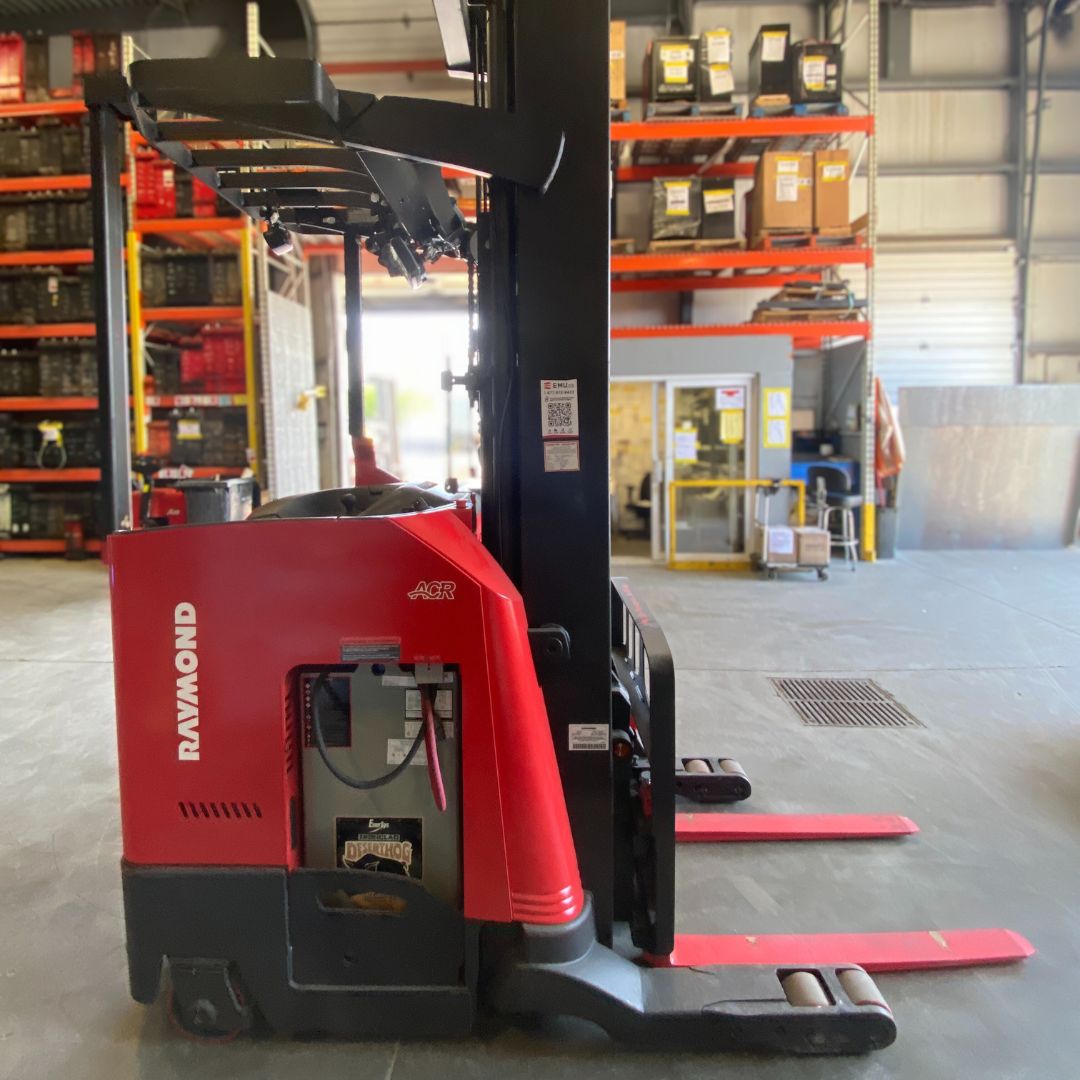 Chariot élévateurs à allée étroite Raymond - 4500 lb - 750-R45TT