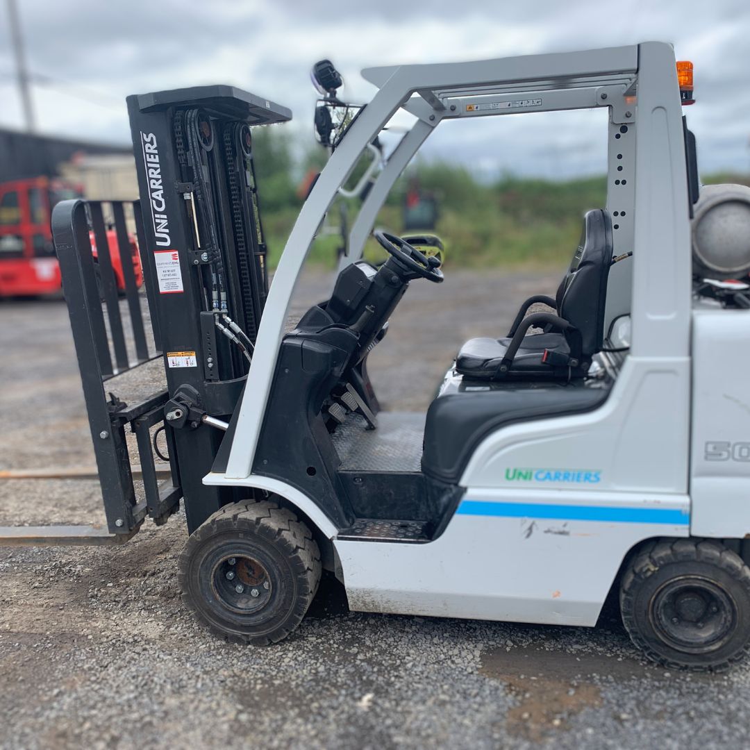 Chariot élévateur Unicarriers 5000lbs - AF50 (2)