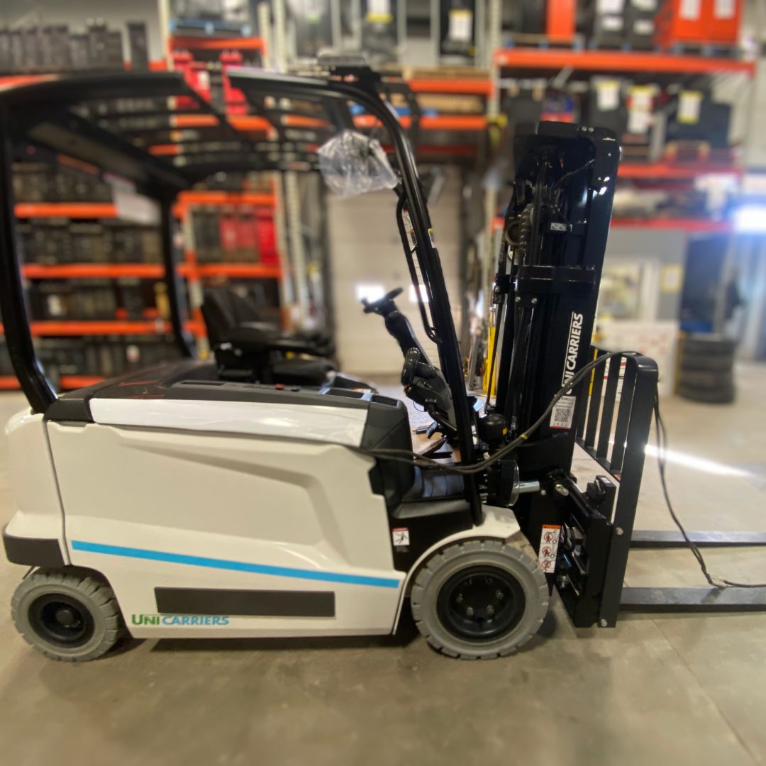 Chariot élévateur Unicarriers 6000lbs - MX2-30L (2)