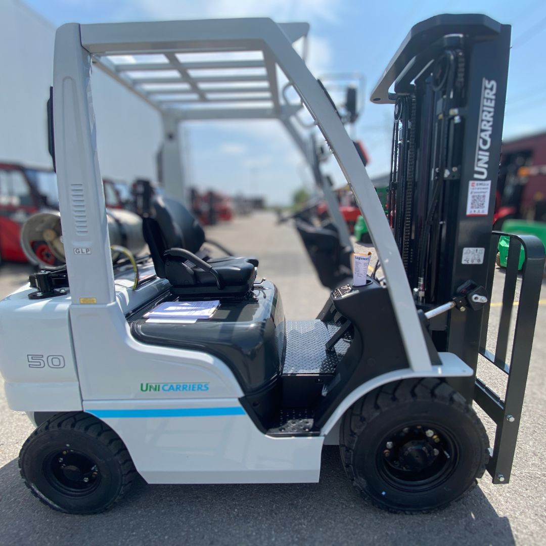 Chariot élévateur Unicarriers 5000lbs - PF50 (2)