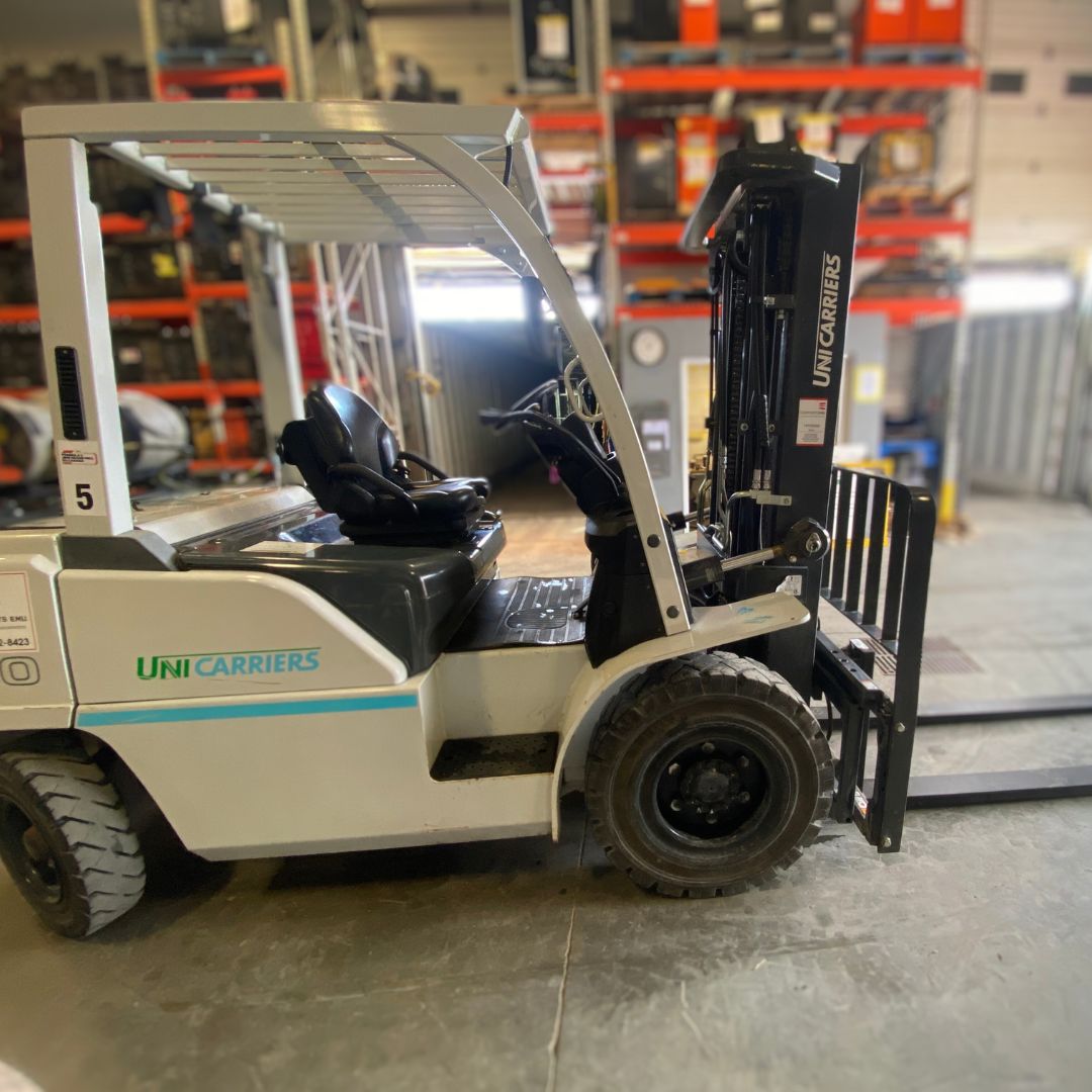 Chariot élévateur Unicarriers 8000lbs - PF80YLP (2)