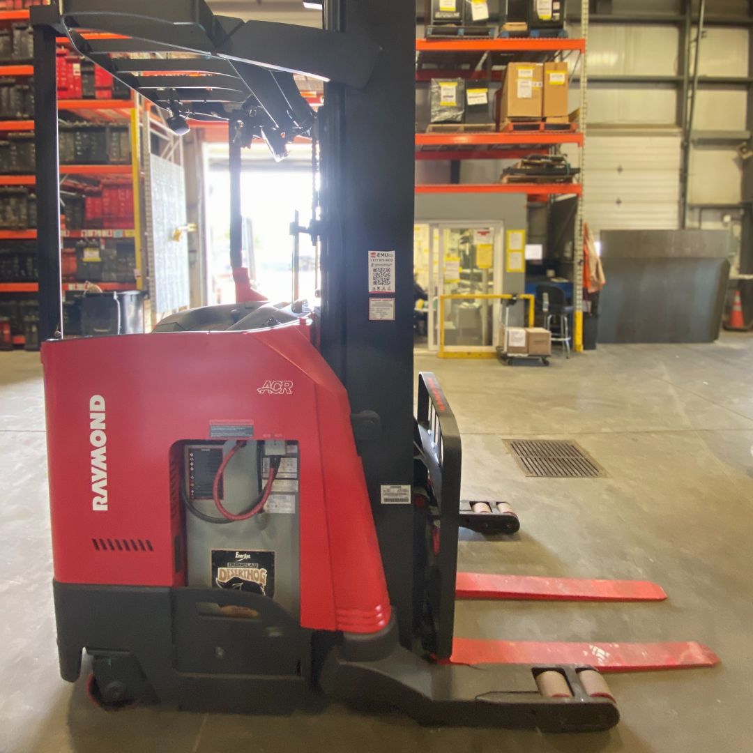 Chariot élévateurs à allée étroite Raymond - 4500 lb - 750-R45TT