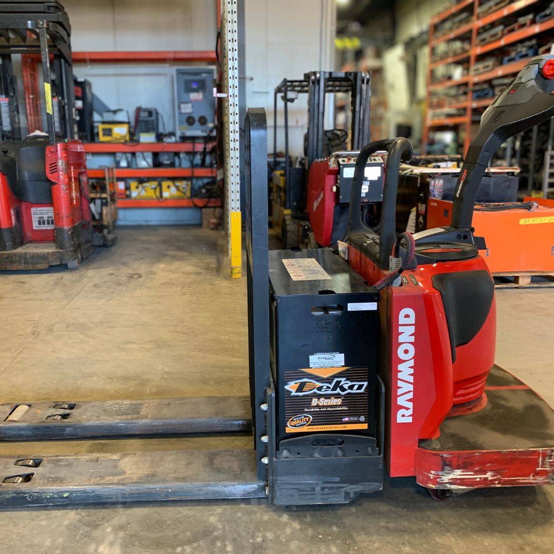 Transpalette Raymond - 6000 lb - 8410