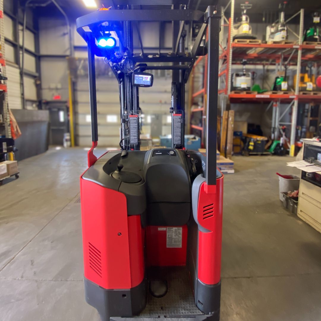 Chariot élévateurs à allée étroite Raymond - 4500 lb - 750-R45TT