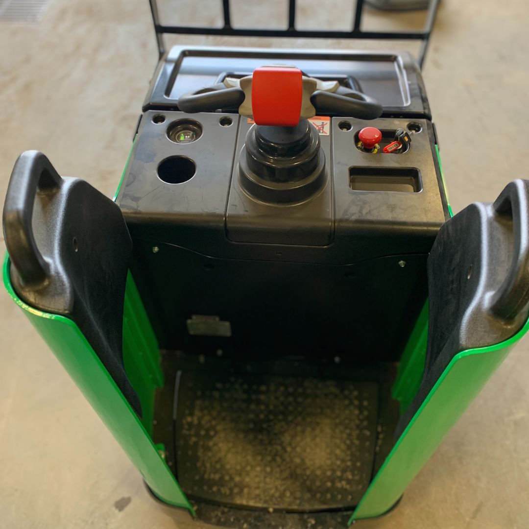 Operator-operated pallet truck - 4500 lb - CBD20