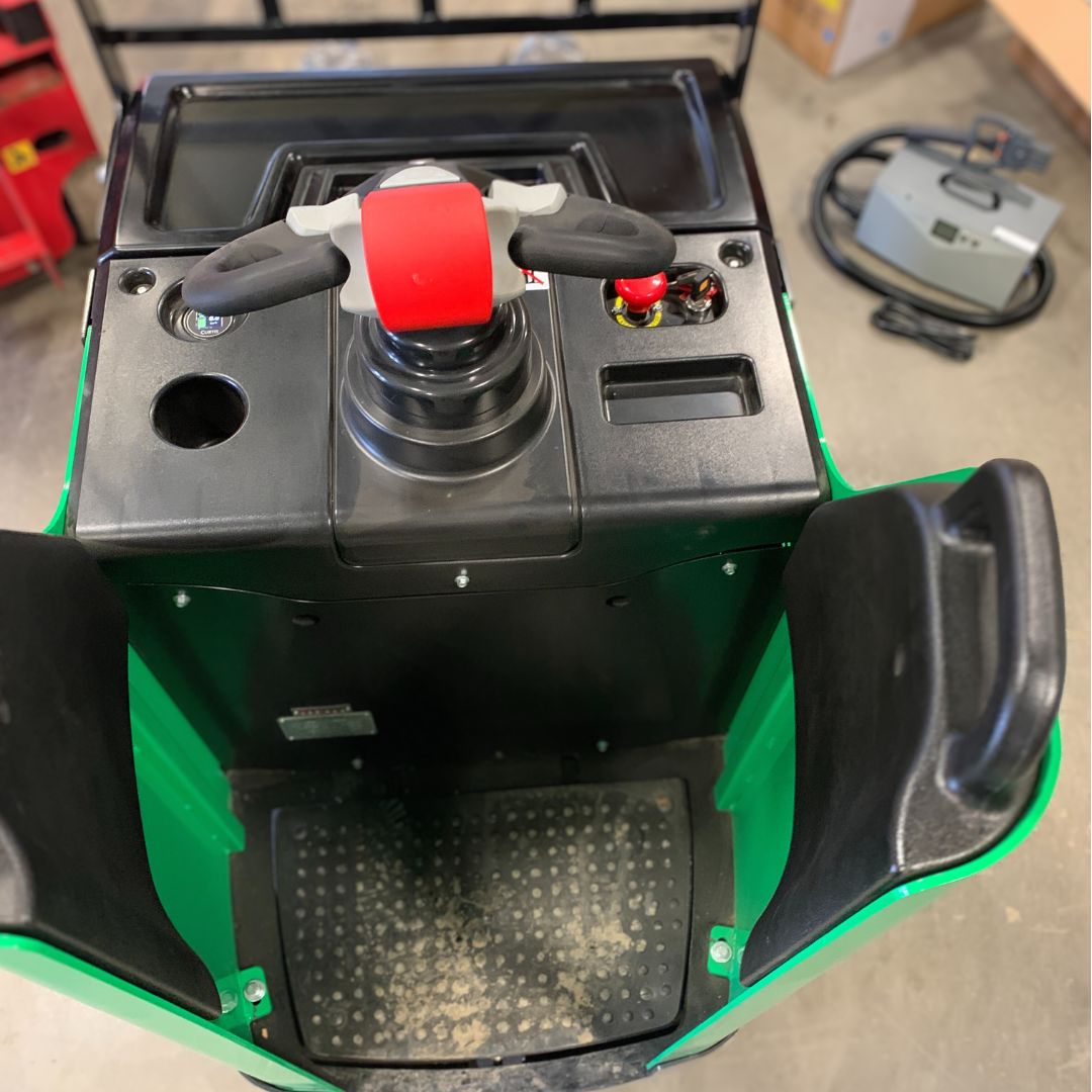 Operator-operated pallet truck - 4500 lb - CBD20