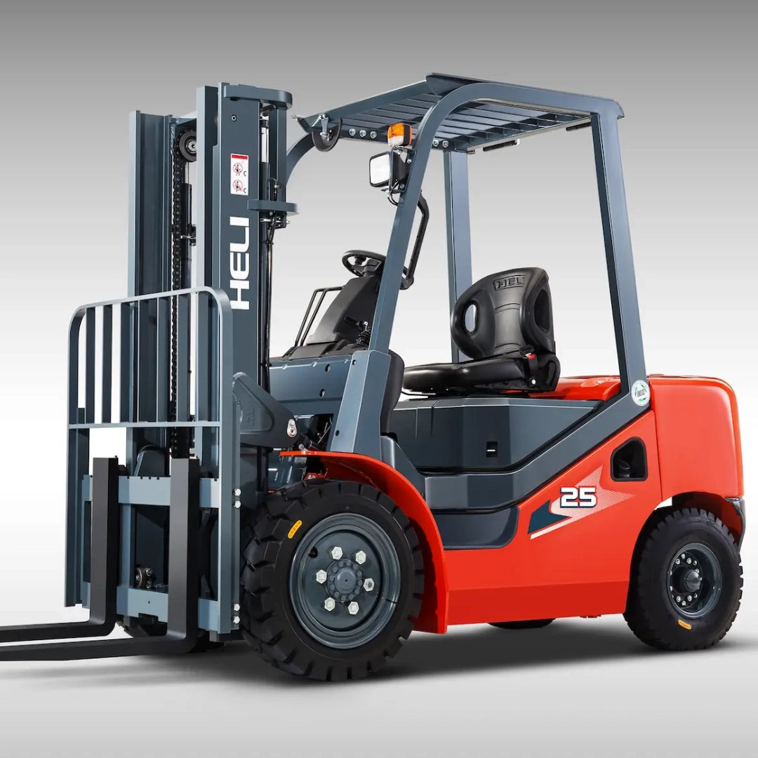 Chariot élévateur à contrepoids à combustion interne avec pneus pneumatiques - 4000 - 7000 lb - Série H3.