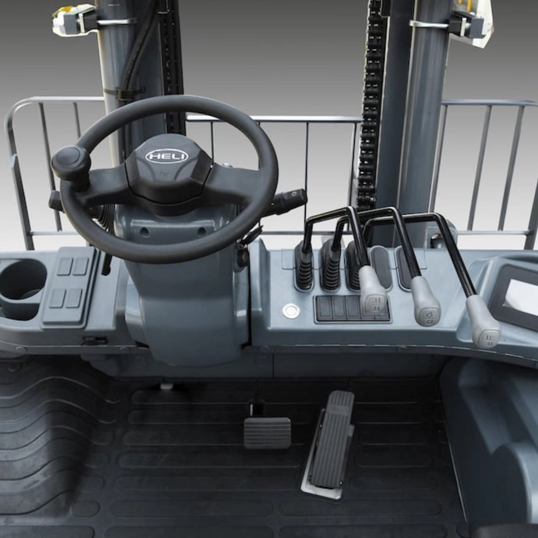 Chariot élévateur électrique à 4 roues - 13200 - 22000 lb - Série G3.