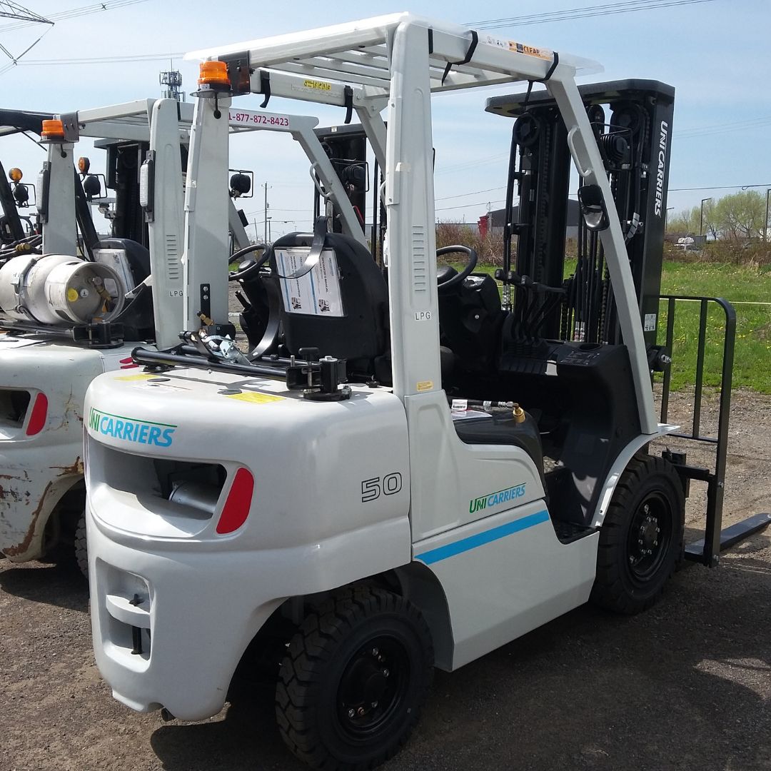 Chariot élévateur Unicarriers 6000lbs - PF60 (1)